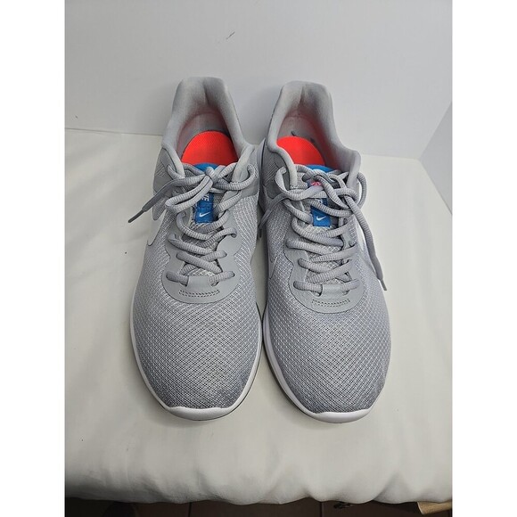 Athletic_Shoes